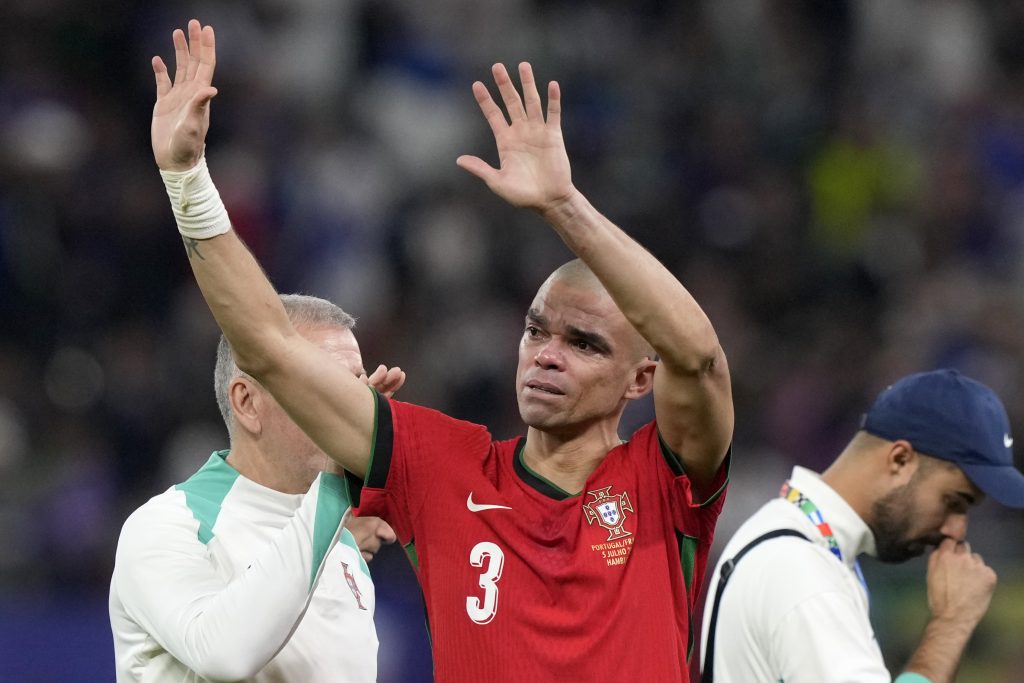 Portugal-Legende Pepe beendet mit 41 Jahren seine Karriere