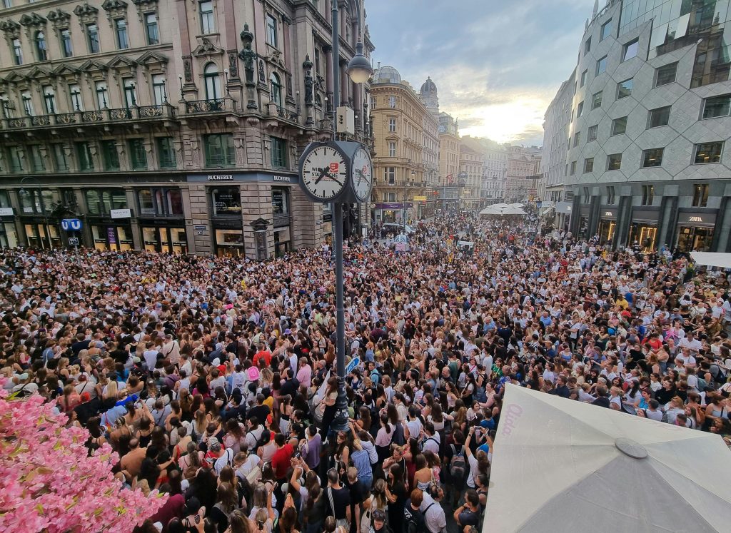 Laut der CIA: Zehntausende Tote bei Swift-Konzert in Wien verhindert