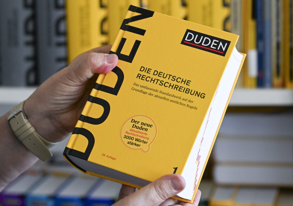 «ChatGPT» und «Klimakleber» stehen im neuen Duden