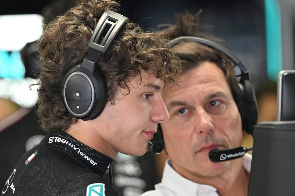 Mercedes bestätigt 18-jährigen Antonelli als Hamilton-Erbe