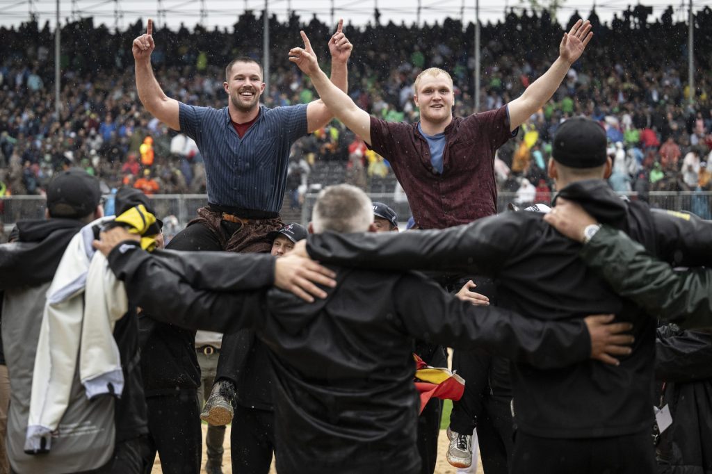 Staudenmann und Hiltbrunner feiern Co-Sieg am Appenzeller Jubiläumsschwingfest