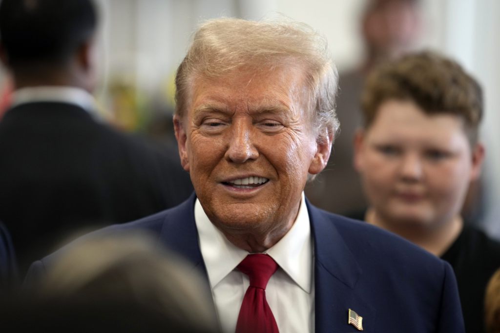Trump will sich nicht auf zweites Duell mit Harris festlegen