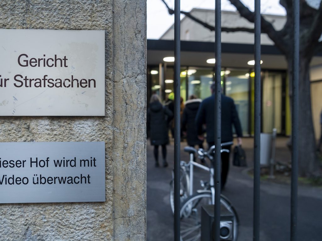 Regierung für eine zweite Wiederholung der Anwaltsprüfung