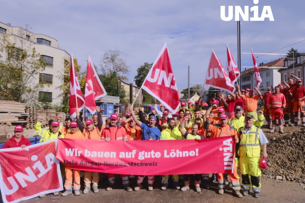 Bauarbeiter in der Region protestieren für  eine angemessene Lohnerhöhung