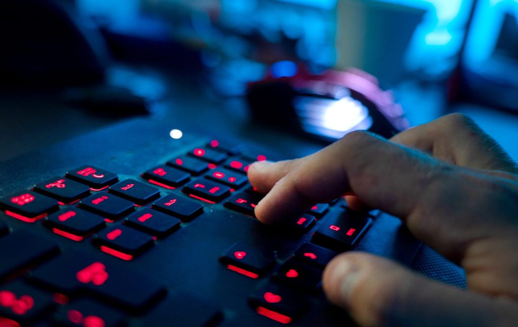 Mitarbeitende können für Firmen zum Cyber-Risiko werden