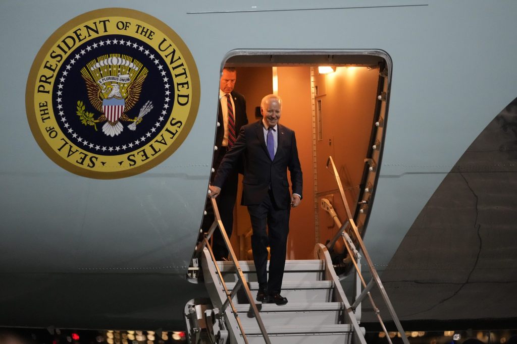 US-Präsident Biden zu Kurzbesuch in Berlin eingetroffen