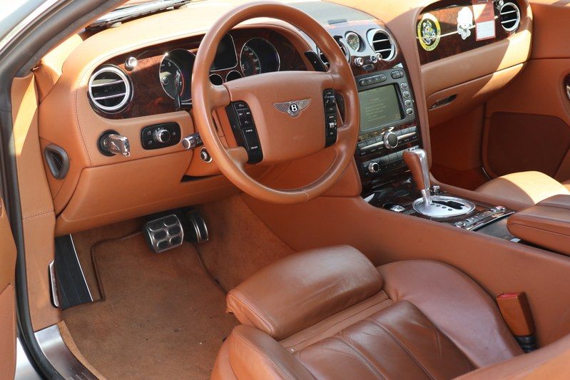 Diesen Bentley bringt der Kanton Baselland am Samstag unter den Hammer