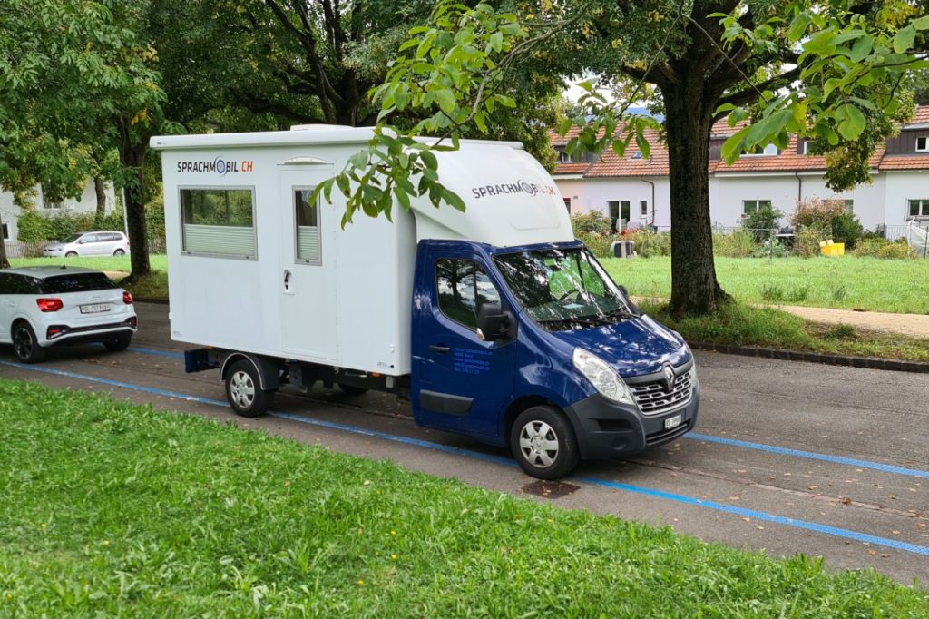 Sprachmobil: Das Klassenzimmer auf vier Rädern ist weiterhin unterwegs