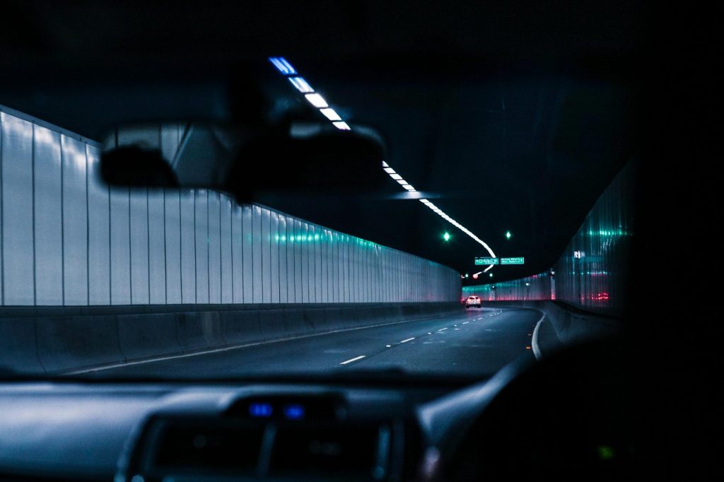 Raser donnert mit 239 km/h durch Zürcher Autobahntunnel