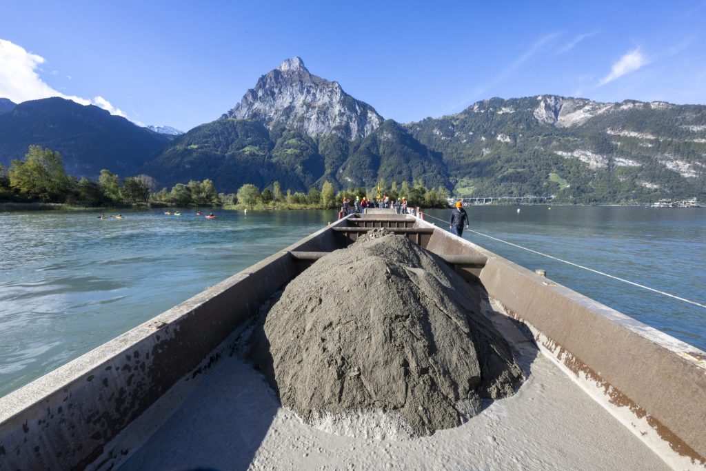 Arsenhaltige Brocken vom Gotthardtunnel in Urnersee geschüttet