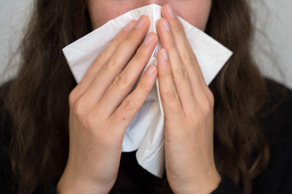 Viel weniger Covid-Tote weltweit &#8211; Long-Covid bleibt aber Problem