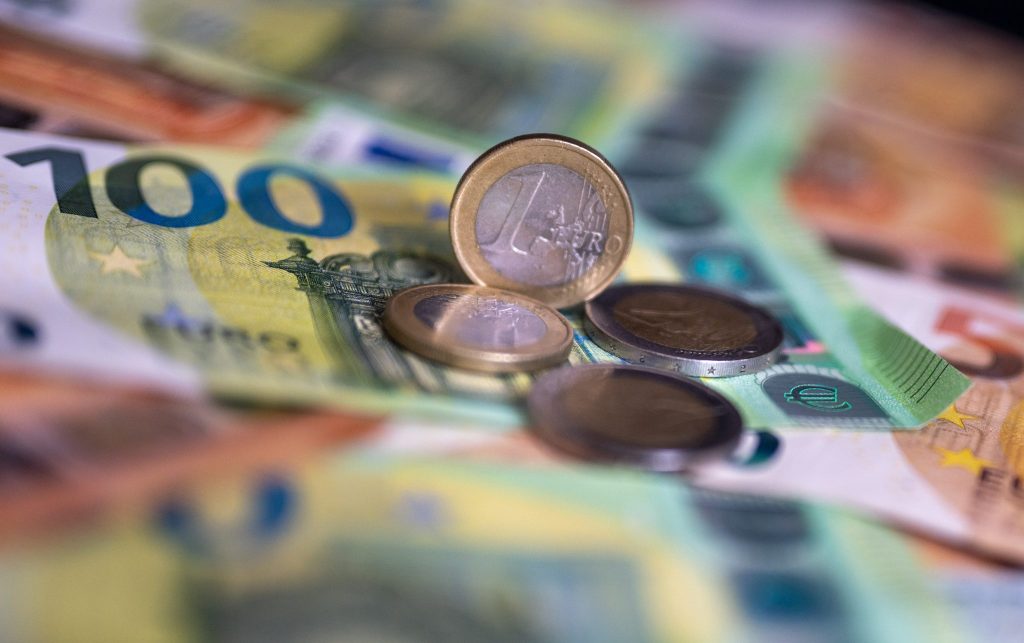 In Europa schwindet die Liebe zum Bargeld