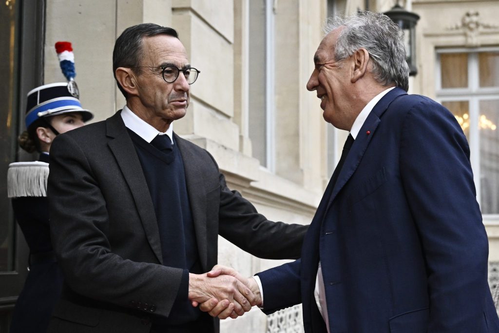 Frankreich: Neue Mitte-Rechts-Regierung steht