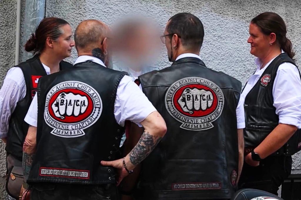 Biker engagieren sich gegen Kindesmissbrauch: Selbstlosigkeit oder Selbstjustiz?