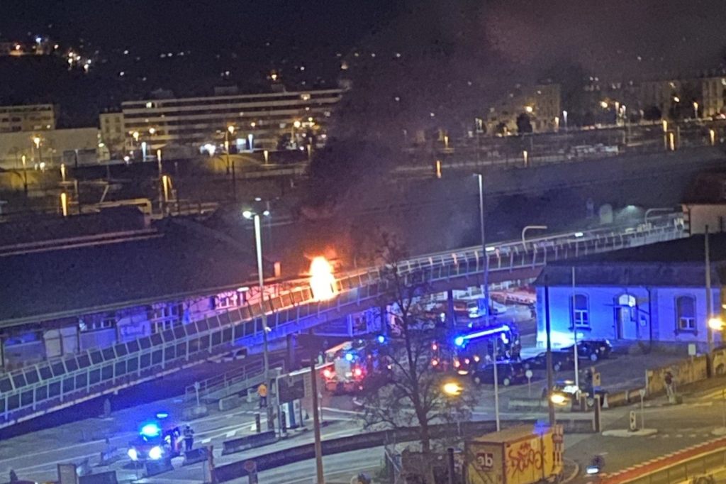 Containerbrand am Güterbahnhof Wolf