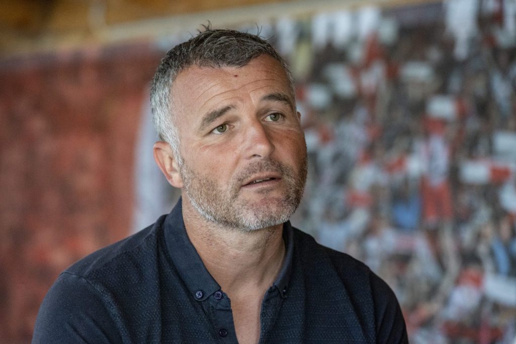 Alex Frei verletzt sich bei Schneefussball-WM in Arosa übel