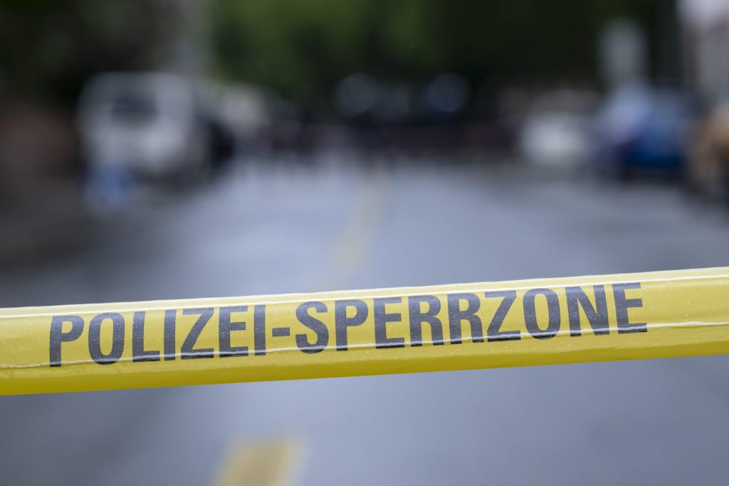 Zeugen gesucht:  Frau gesteht Mord an Ehemann