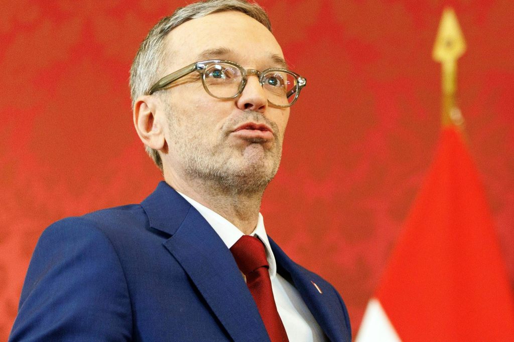 Rechte FPÖ bekommt Auftrag zur Regierungsbildung