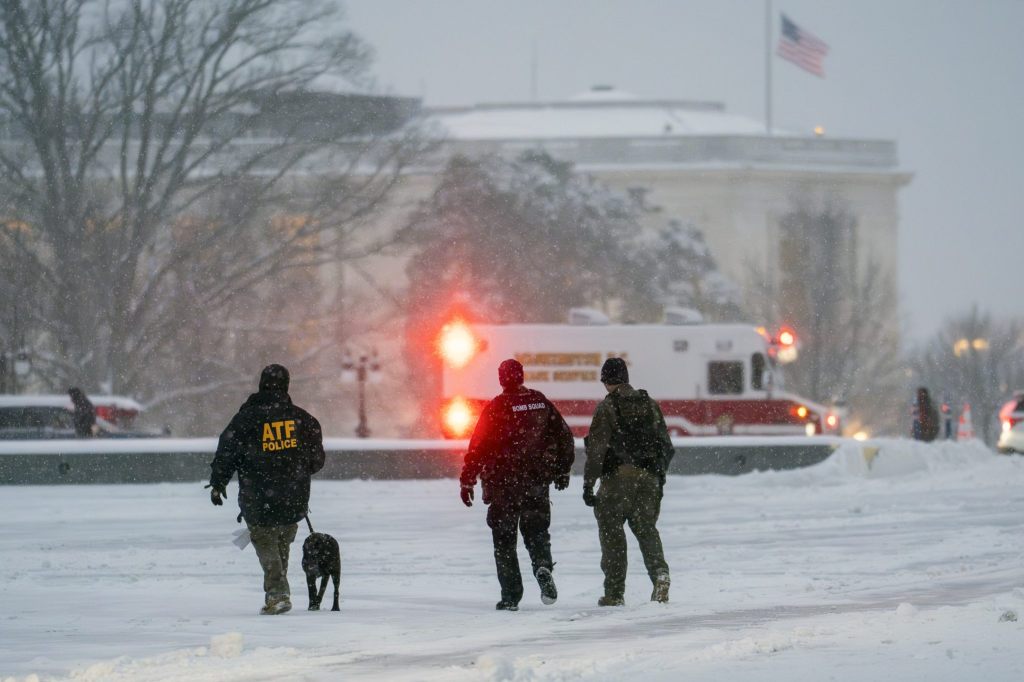 «Bitte, bitte, bitte, bleiben Sie zu Hause!»: Heftiger Wintersturm trifft die USA