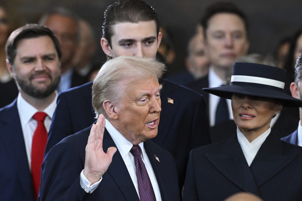 «So wahr mir Gott helfe»: Donald Trump als 47. US-Präsident vereidigt