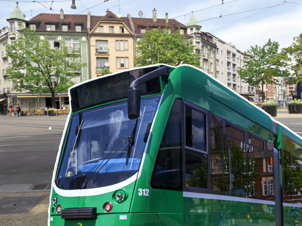 Streit um verlegte 15er-Haltestelle am Tellplatz