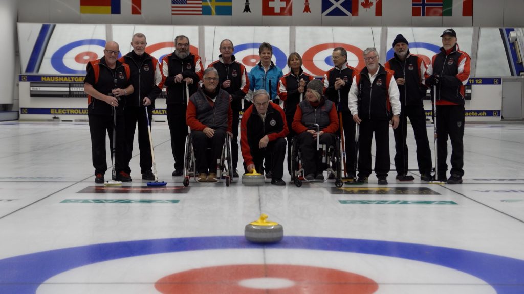 Auf dem Glatteis im Curlingzentrum Region Basel