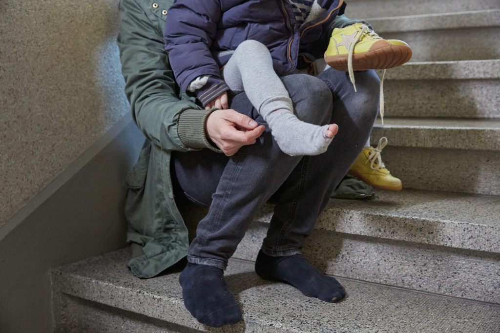 Familien in Basel bleibt weniger Geld als kinderlosen Paaren