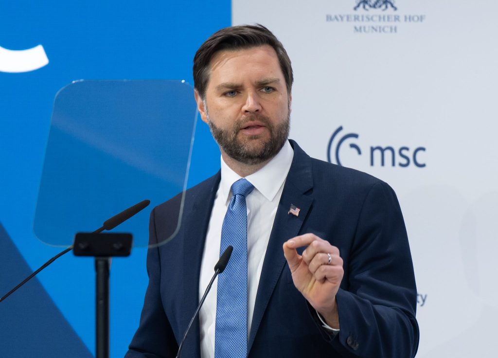 Vance übt Kritik an EU und fordert harte Migrationspolitik