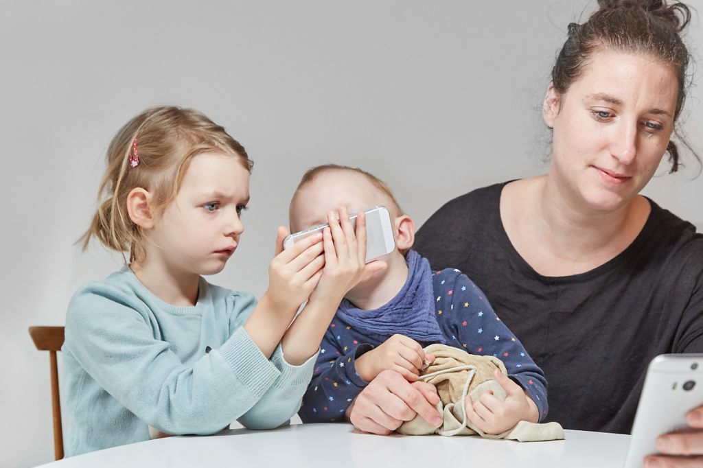 Baselland startet Kampagne für bewussten Umgang mit digitalen Medien bei Kindern