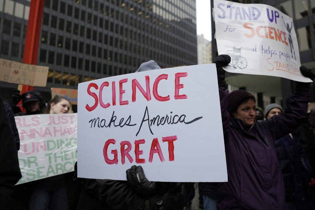 «Stand up for Science» &#8211; Tausende Wissenschaftler demonstrieren gegen Trump