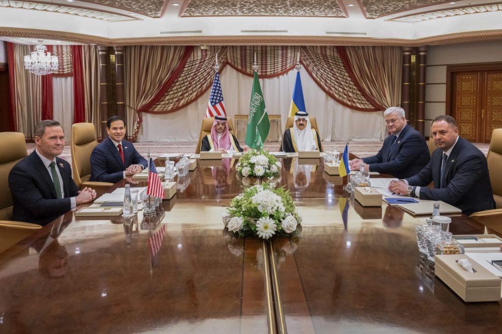 Verhandlungen zwischen USA und Ukraine gestartet