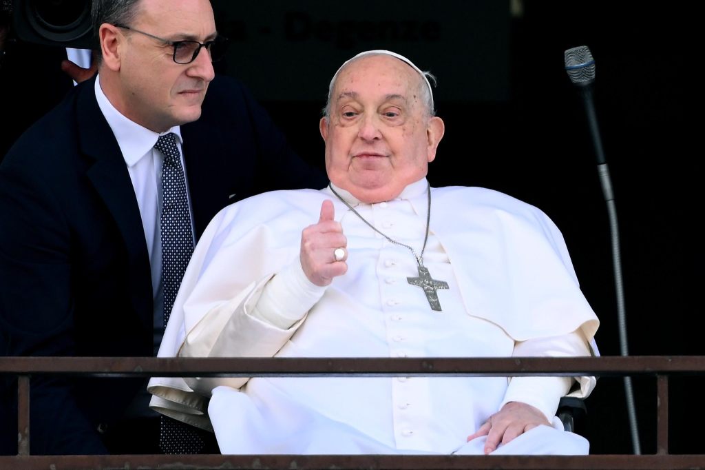 Papst Franziskus wird aus Klinik entlassen