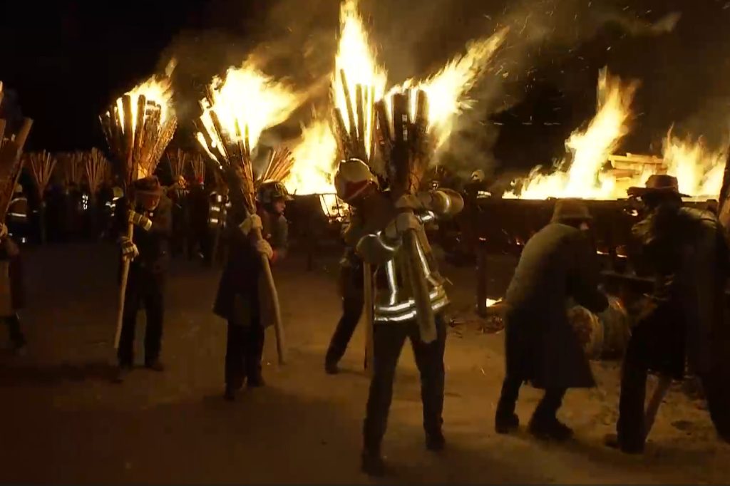Lodernde Flammen in Liestal! Der «Chienbäse» zum Nachschauen