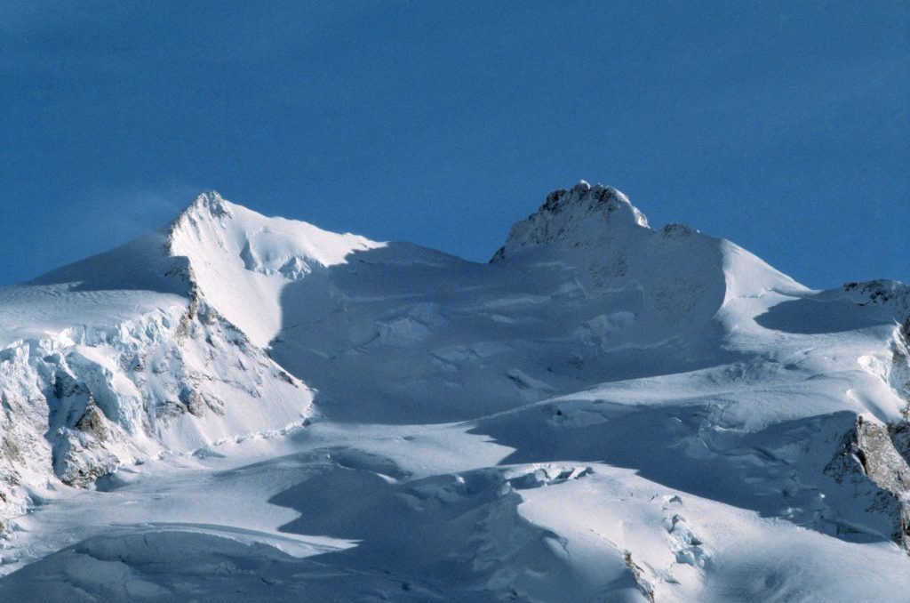 Skitourenfahrer stirbt bei Sturz an Dufourspitze im Wallis