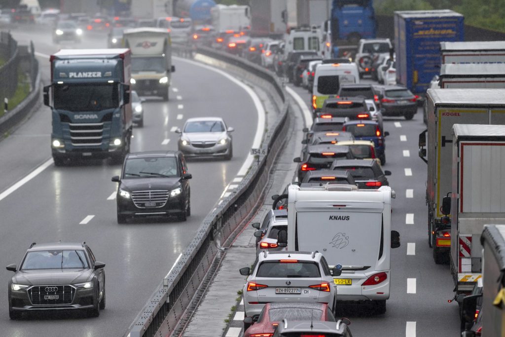 17 Kilometer Stau vor Gotthard-Nordportal gegen Süden
