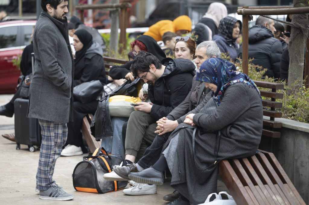151 Verletzte nach starkem Erdbeben in Istanbul