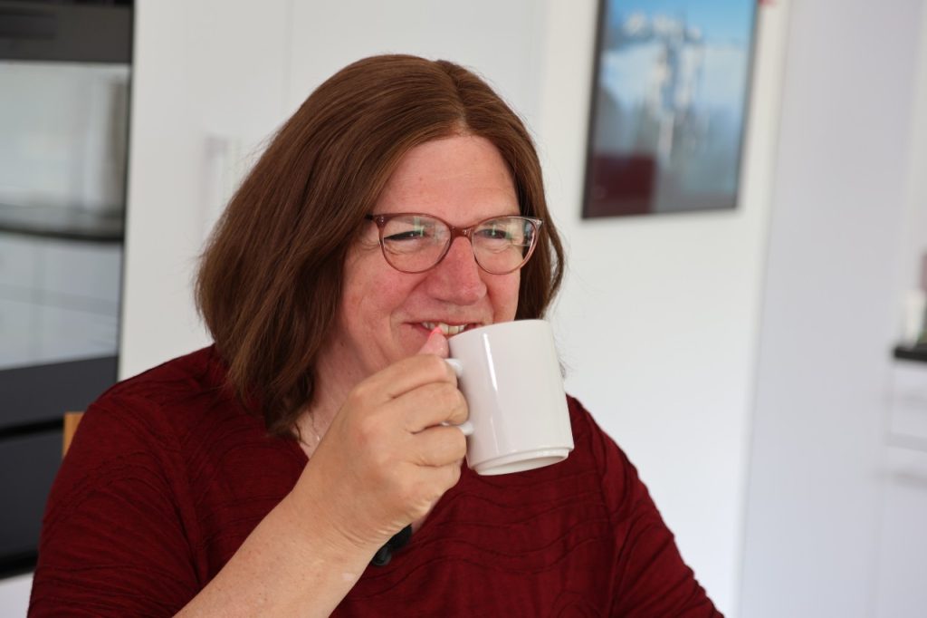 «Hier bin ich so, wie ich bin»: Angelas Weg zu sich selbst