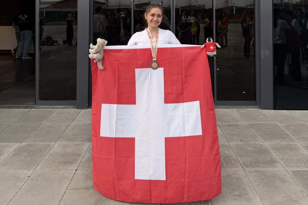European Girls&#8217; Mathematical Olympiad: Erstmals Gold für die Schweiz