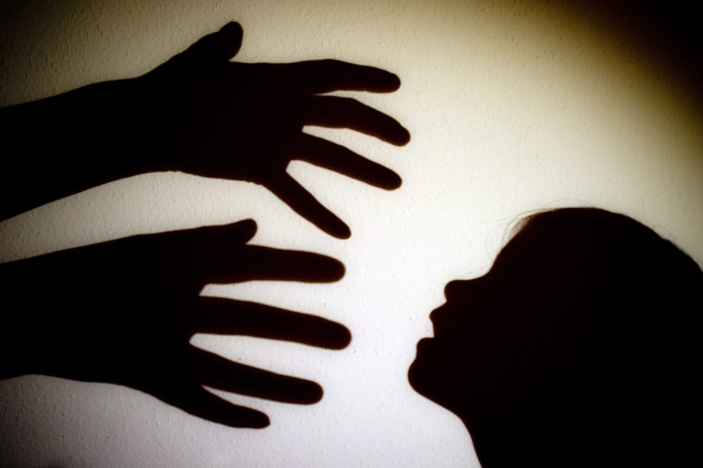 Fast jede fünfte Frau weltweit hat als Kind sexuelle Gewalt erlebt
