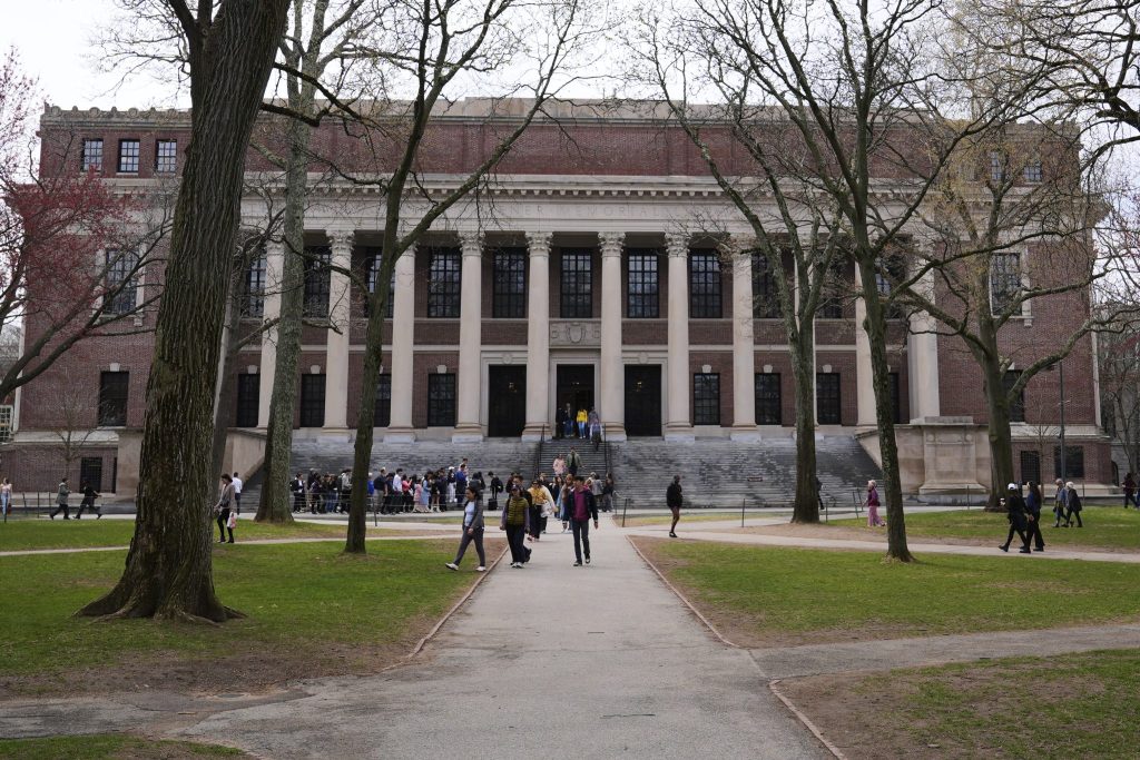 US-Regierung: Ausländer dürfen nicht in Harvard studieren