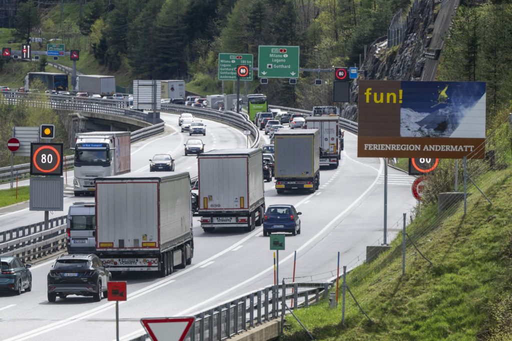 Nationalrat lehnt Gotthard-Maut knapp ab
