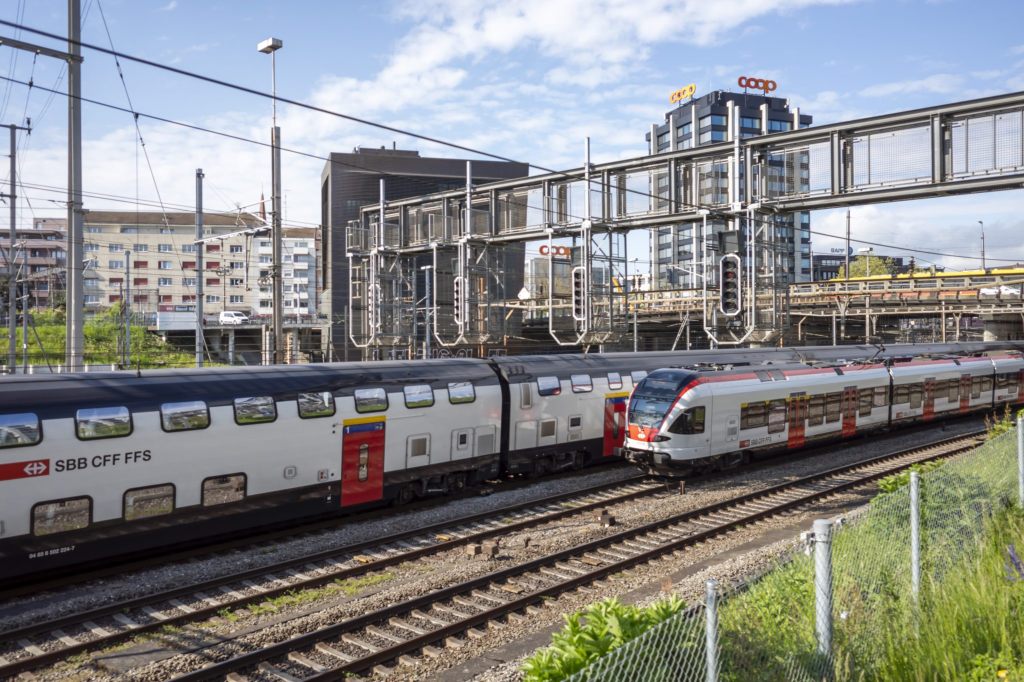 Fünf Kantone fordern Ausbau des grenzüberschreitenden Bahnverkehrs