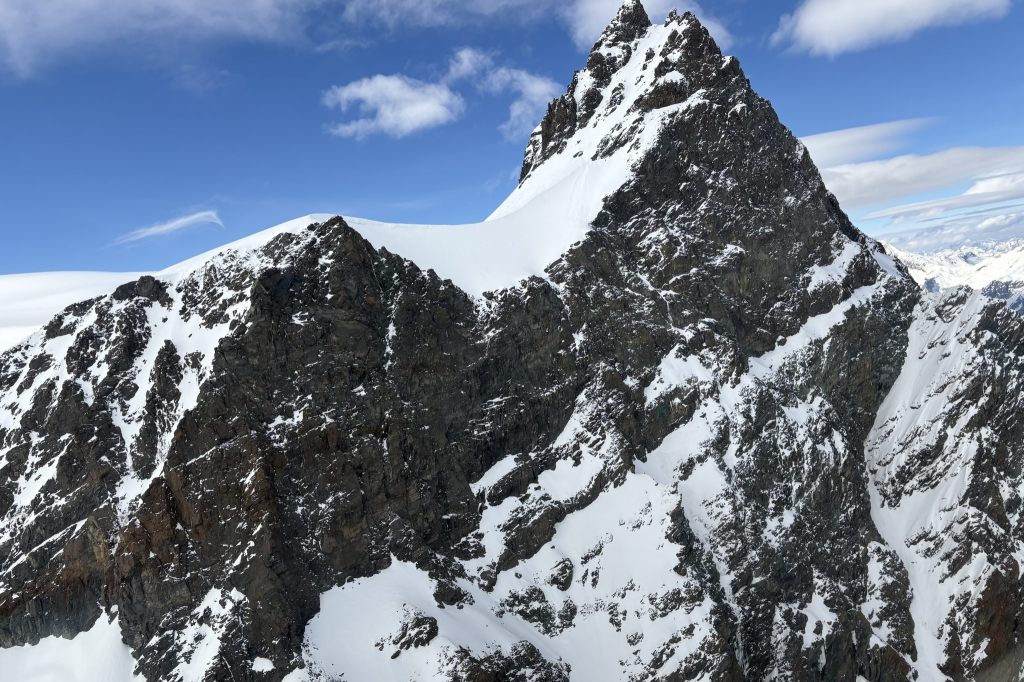 Fünf Skitourengänger in Walliser Alpen tot aufgefunden