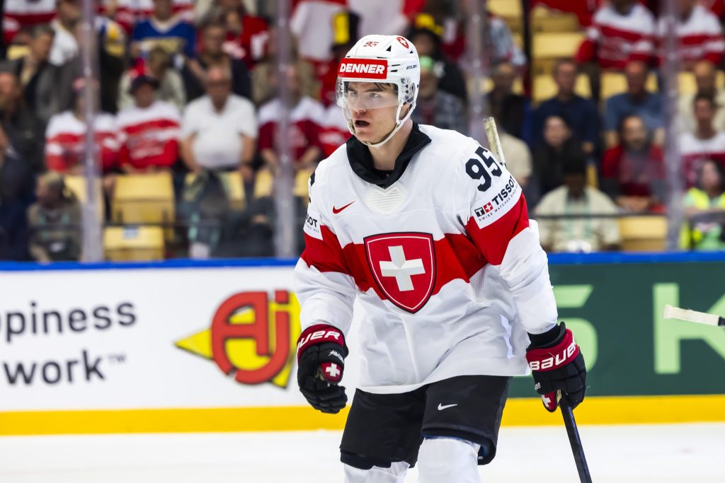 Schweiz feiert an Eishockey-WM gegen Dänemark den ersten Sieg