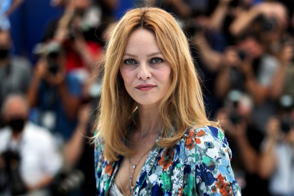 Vanessa Paradis bei Dreharbeiten im Wallis
