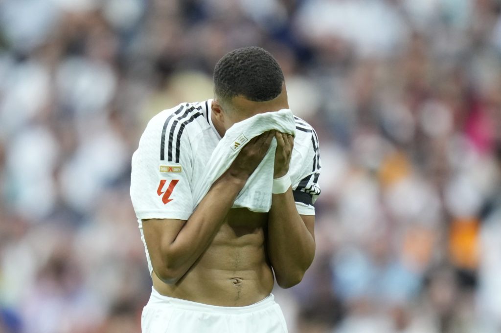 Mbappé mit Magen-Darm-Grippe im Spital