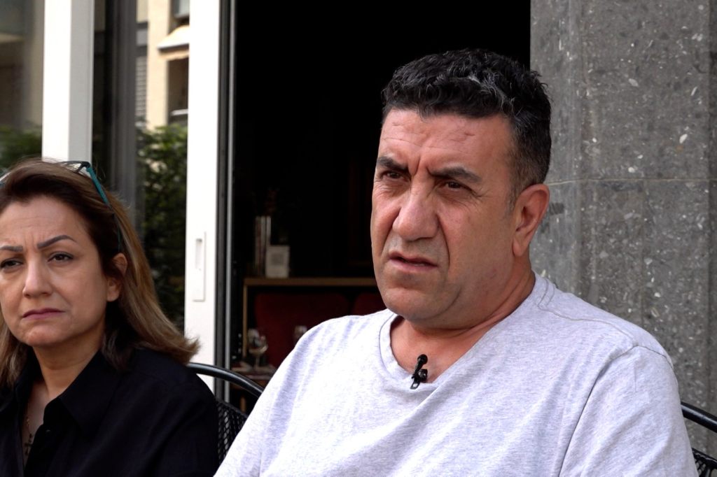 Iraner in Basel: «Wir wissen nicht, ob wir Freude oder Angst haben sollen»