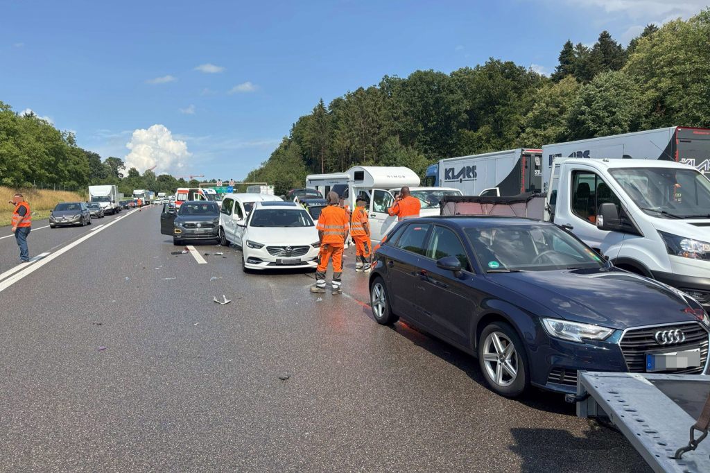 Auffahrkollision löst auf A1 im Aargau eine Unfallserie aus