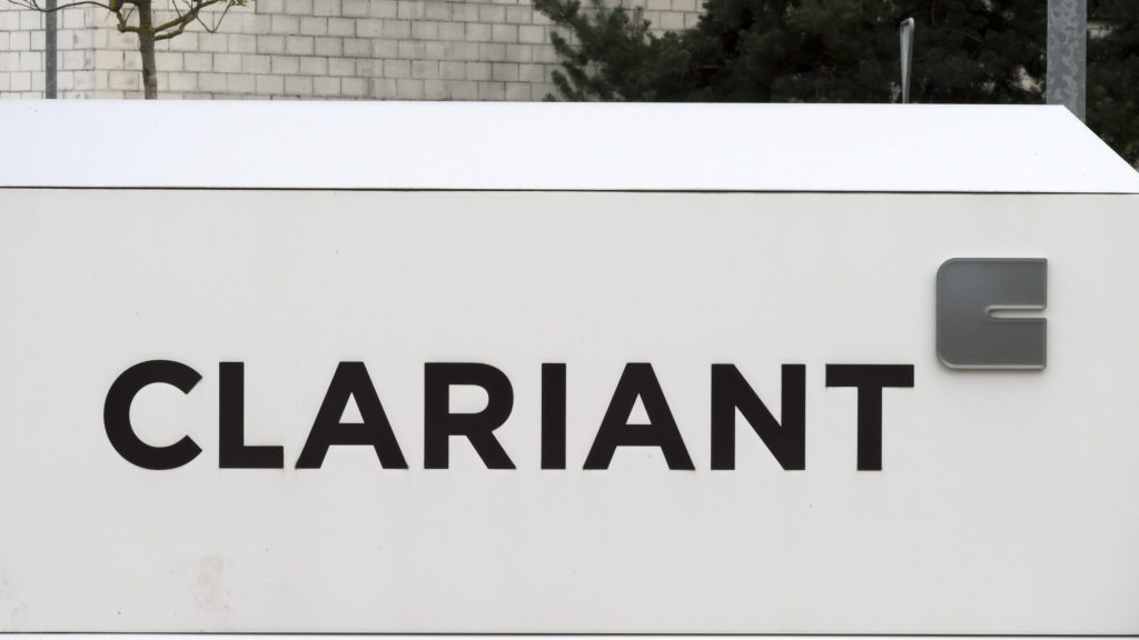 Clariant macht weniger Umsatz und kappt Prognose