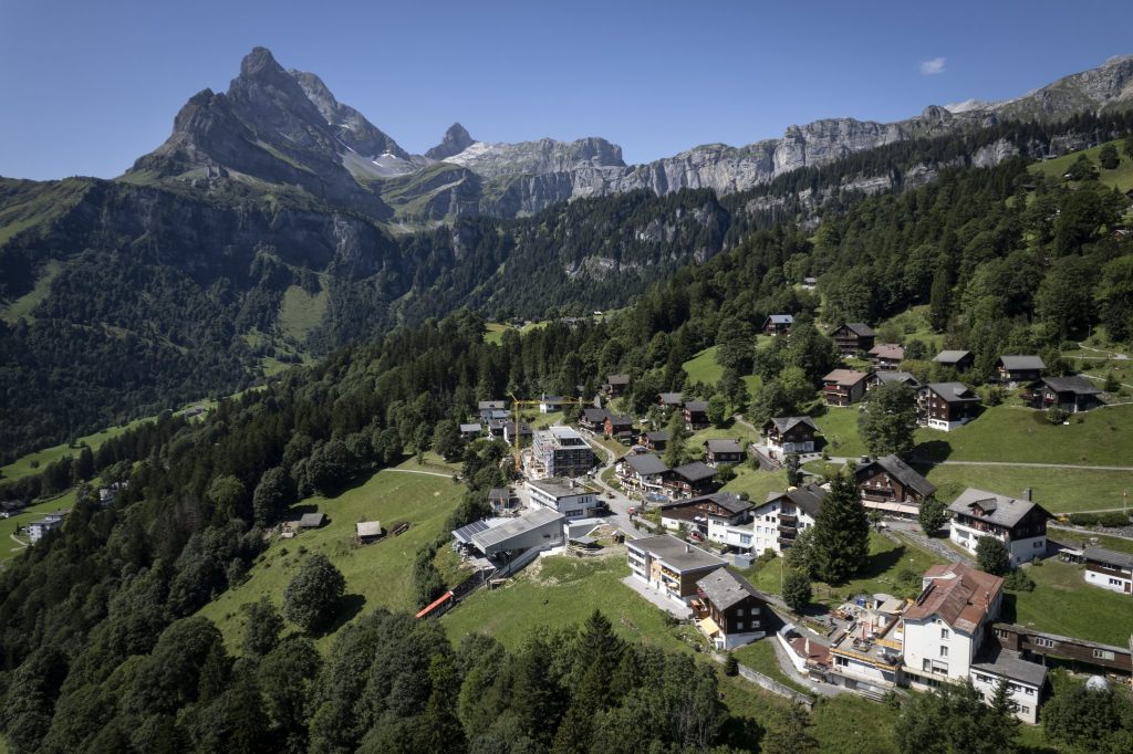 Ferien in der Schweiz sind im Juni spürbar teurer